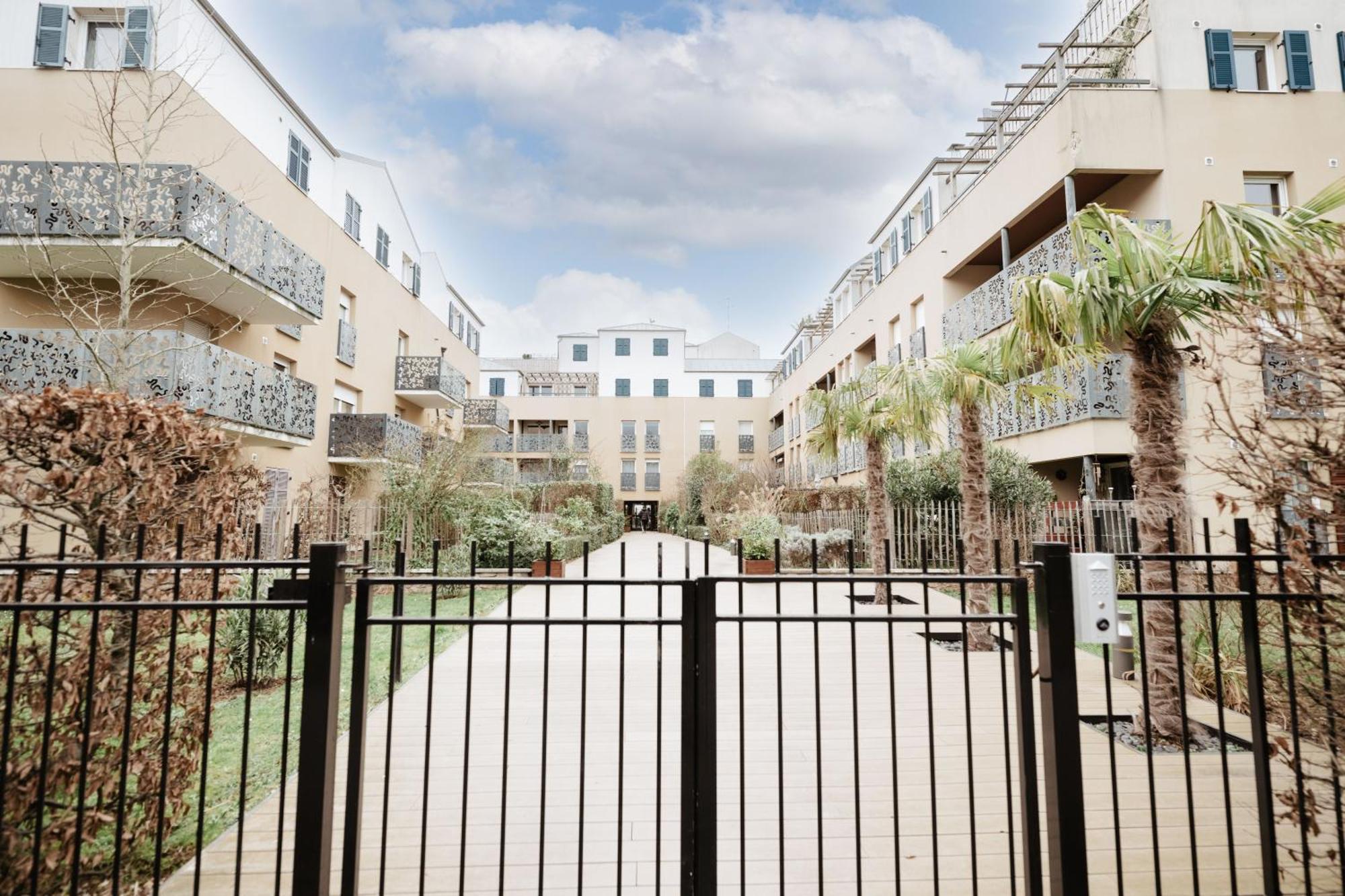 Hexa Dream Apartment Montevrain Exterior photo